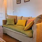 85 L Ideal , Quiet Charm In Apartment