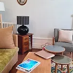 Apartment 85 L Ideal , Quiet Charm In