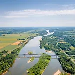85 L Ideal , Quiet Charm In Tours