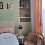 85 L Ideal , Quiet Charm In *