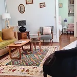 85 L Ideal , Quiet Charm In Apartment
