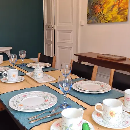 85 L Idéal , Quiet Charm In * Tours