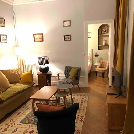 85 L Ideal , Quiet Charm In Lägenhet Tours