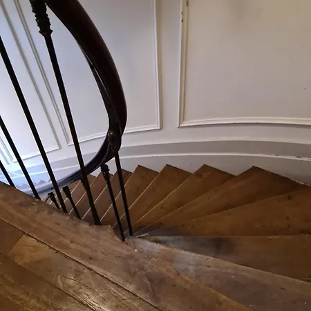 85 L Idéal , Quiet Charm In * Tours