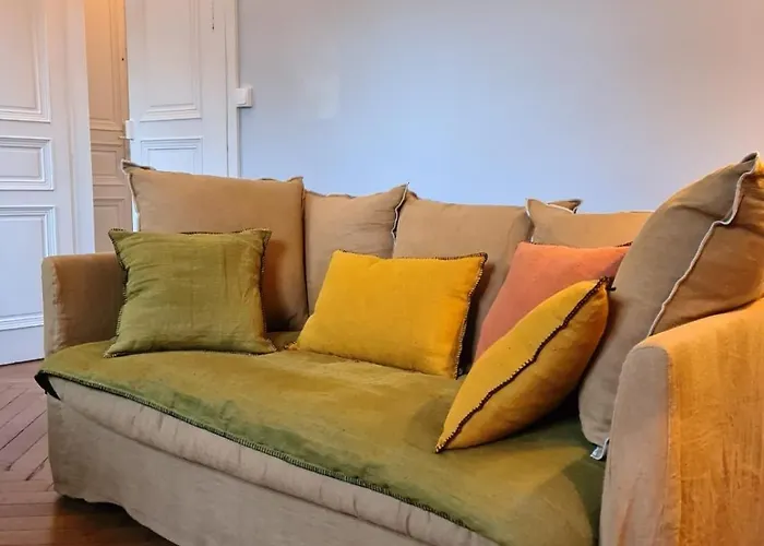 85 L Ideal , Quiet Charm In Lejlighed