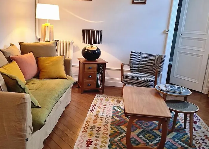 85 L Ideal , Quiet Charm In Lägenhet Tours