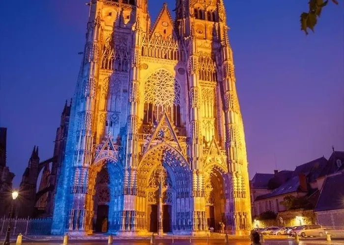 85 L Ideal , Quiet Charm In *