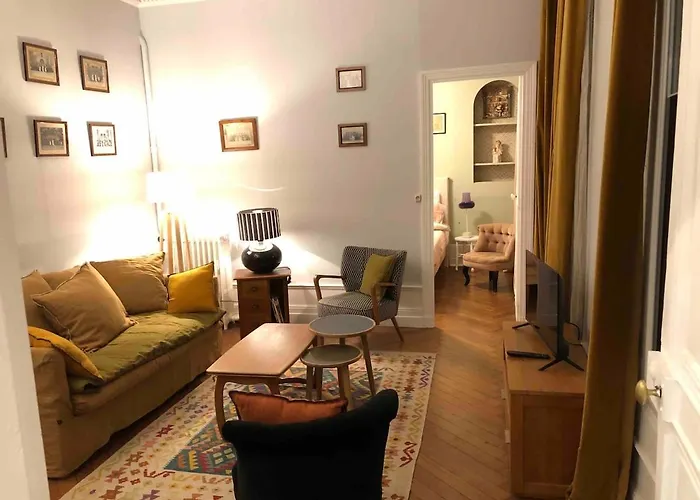 85 L Ideal , Quiet Charm In Lägenhet Tours