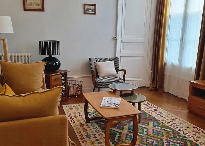 85 L Ideal , Quiet Charm In * Tours