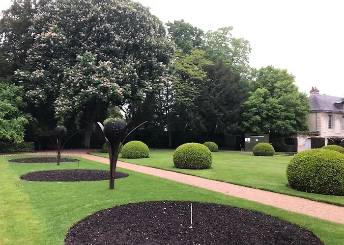 85 L Ideal , Quiet Charm In