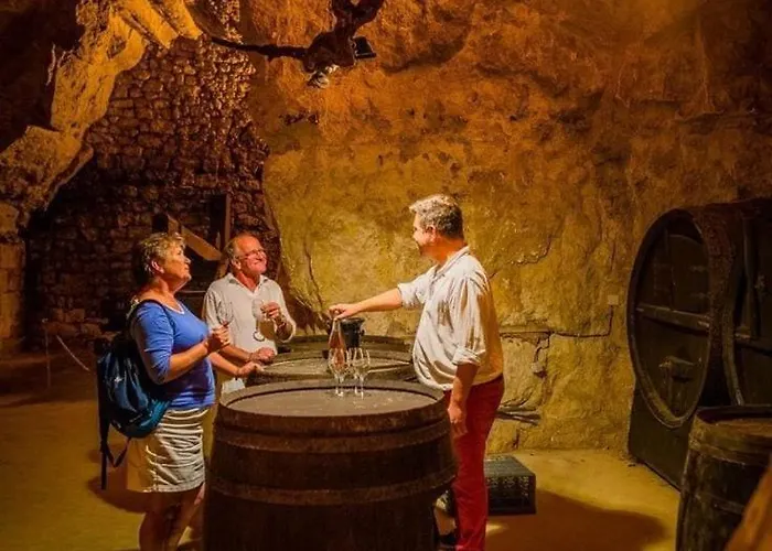 85 L Ideal , Quiet Charm In Lägenhet