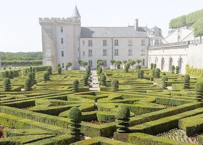 85 L Ideal , Quiet Charm In