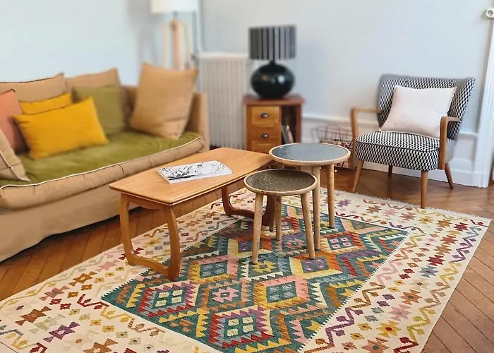 85 L Ideal , Quiet Charm In *